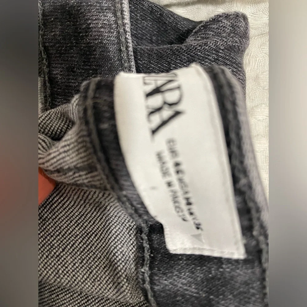 Size 14 USA Zara Jeans frayed hem - Picture 3 of 3